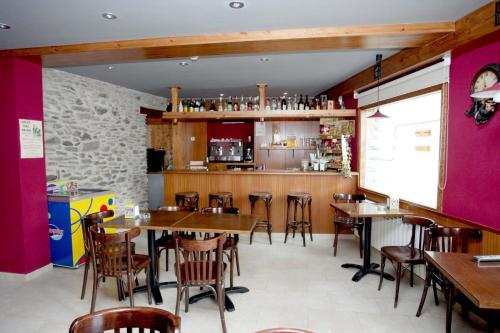 Lounge nebo bar v ubytování Hotel El Jaç