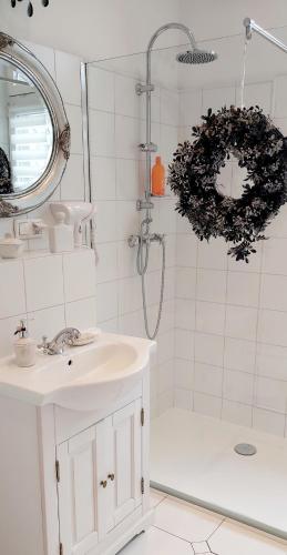 Ένα μπάνιο στο Apartament ASSER - 110 m2 komfortu