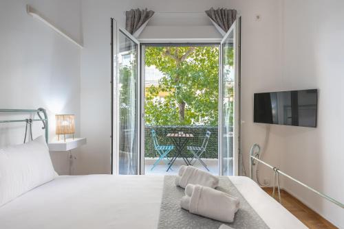 Athens Bright Suite by CloudKeys