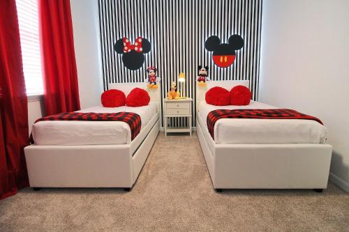 9009 SOLARA RESORT - Home away from home near Disney, Kissimmee, United States