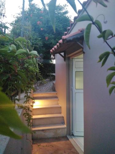 Το κτήριο όπου στεγάζεται  η βίλα