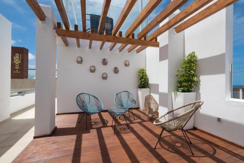Balkoni atau teres di Cotillo House