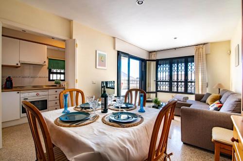 Alquilaencanarias- Medano spectacular terrace and sea views B