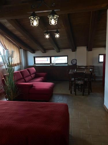 Posezení v ubytování Residence Garibaldi bilocale e monolocale in centro a Foligno terzo e quarto piano
