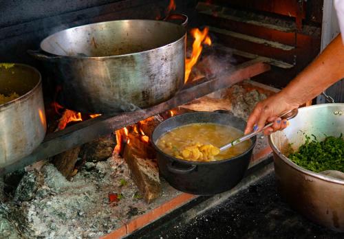 Φαγητό σε αυτή η παραθεριστική κατοικία ή κάπου εκεί κοντά