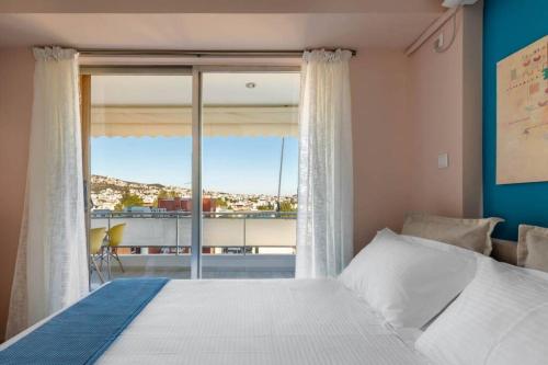 Gallery image of Four Seasons Sea View Apartment in Athens