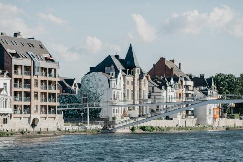 Výhled na řeku, která protéká v blízkosti apartmánu