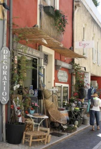 Photo de la galerie de l'établissement STUDIO Petite canaille, à Cassis