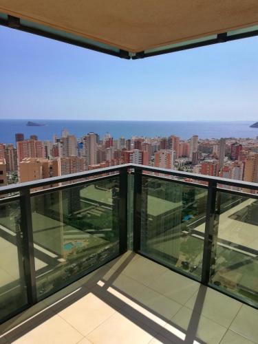 Kronos Suite - PLANTA 32 con VISTAS (Spanje Benidorm ...