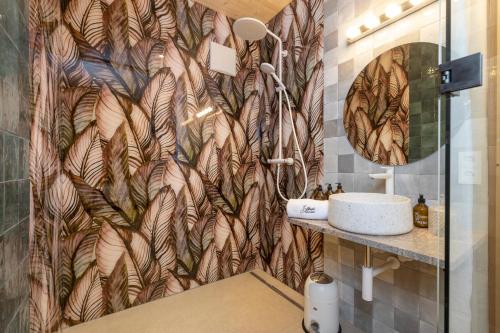 Ein Badezimmer in der Unterkunft Balthasar Volcano Apartments - Adults only