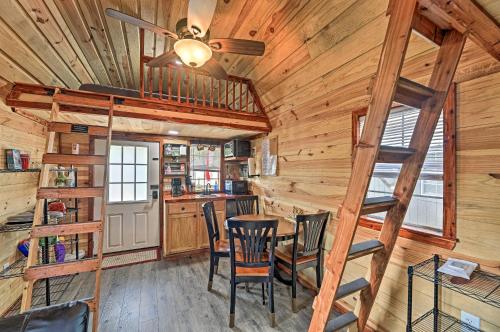 The Gosling Studio Cabin with River Access! – Photos 5
