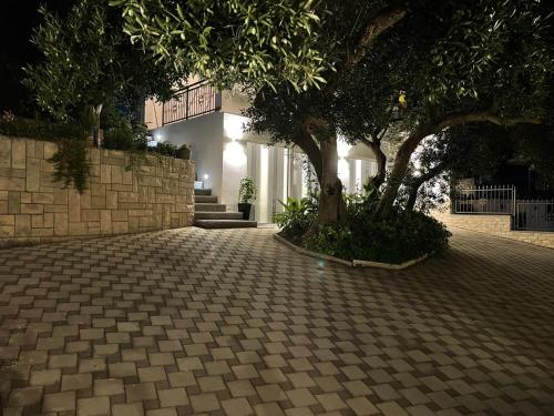 Gallery image of Tole Villa Podaca 2 with heated Pool in Podaca