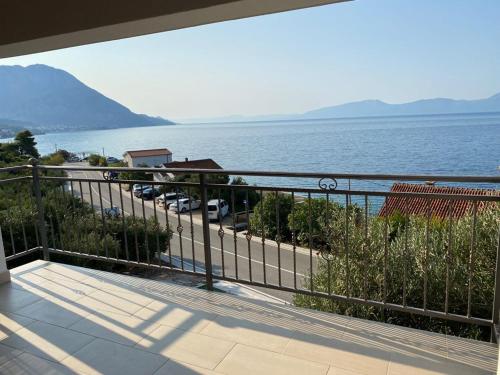 Gallery image of Tole Villa Podaca 2 with heated Pool in Podaca