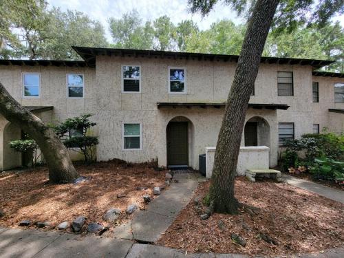 HHI Homes- Newly Renovated Cozy Modern Pet-Friendly Villa-Ideal Location photo 70
