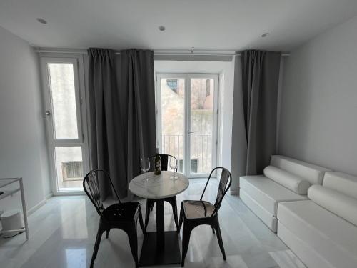 San Lorenzo Apartamentos y Suites