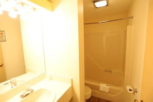 Um banheiro em Inns Of Wv 304, 1bd, Waterville Valley
