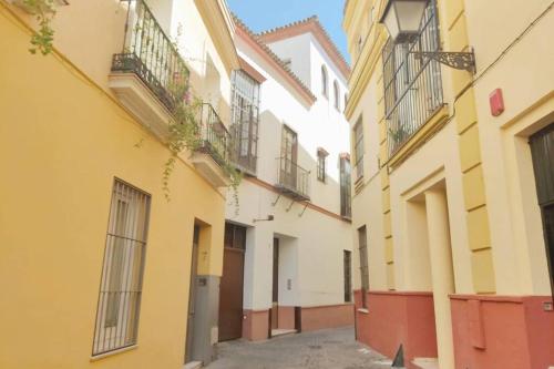 HomeySeville-Duplex con Terraza Santa Cruz 5 pax, Parking Optional
