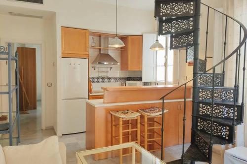 HomeySeville-Duplex con Terraza Santa Cruz 5 pax, Parking Optional