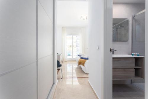 2º MTR - Marbella Temporary Rent 3 bedrooms Av del Mar