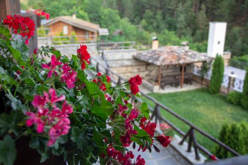 Zahrada ubytování Leshtenski Rai Guest House