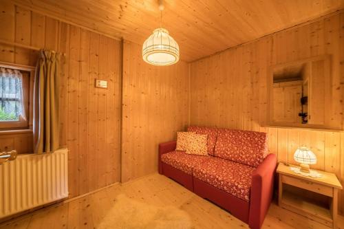Ruang duduk di Thaler-hof Ferienhaus Lärchnhittl