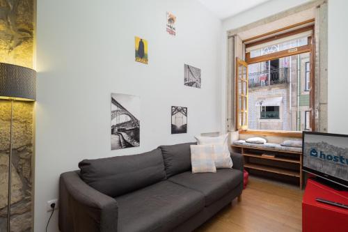 Host Wise - Urban Stylish Flat - Ace Location