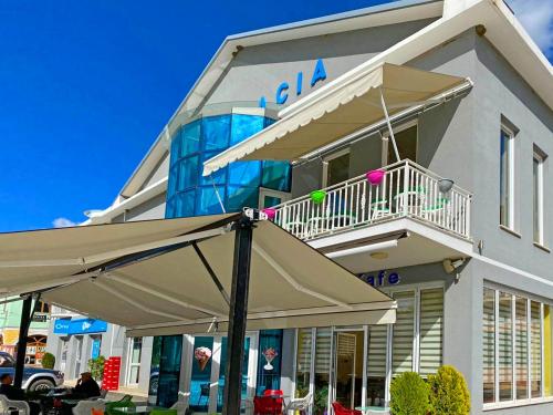 Budova, kde se hotel nachází