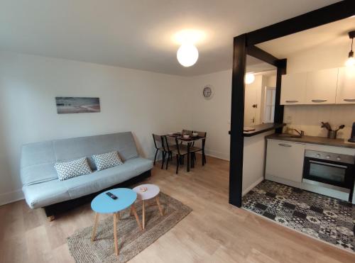 Photo de la galerie de l'établissement Joli T2 proche du centre et des remparts, à Boulogne-sur-Mer