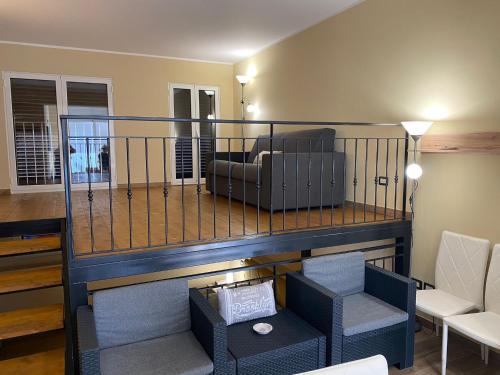 Χώρος καθιστικού στο SUNSET LOFT