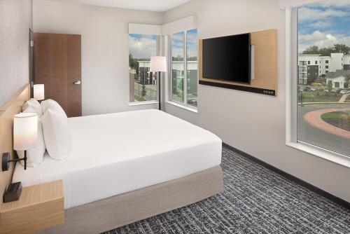 Katil atau katil-katil dalam bilik di Hyatt Place Murfreesboro