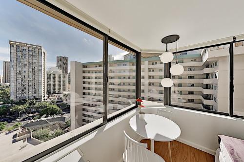 Hawaiian Monarch 1603 condo_2