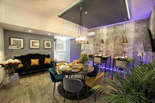 Bourbon House, Napoli, Italia