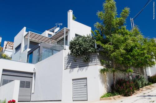 Το κτήριο όπου στεγάζεται  η βίλα