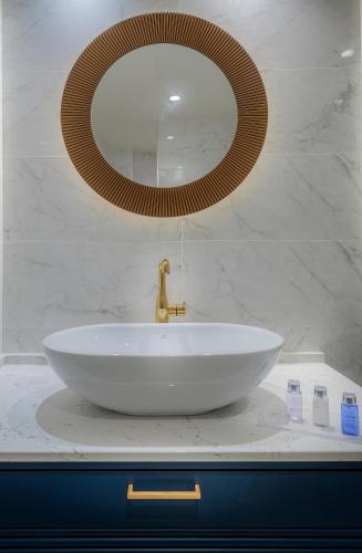 Hôtel Le Tourville by Inwood Hotels photo 59