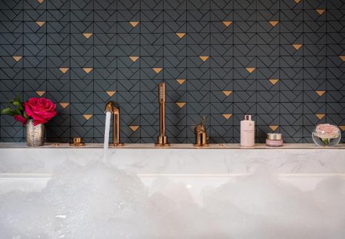 Hôtel Le Tourville by Inwood Hotels photo 57