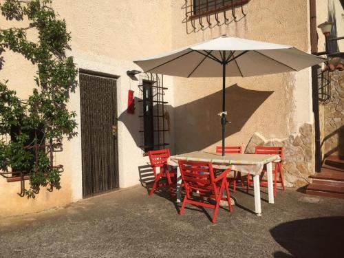 Gallery image of Casa fra gli ulivi di Giuseppe in Sonnino
