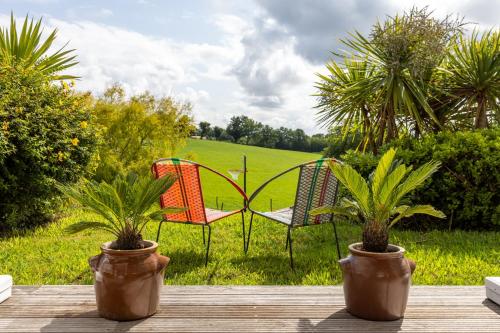 Taman di luar Villa ARGUIBEL