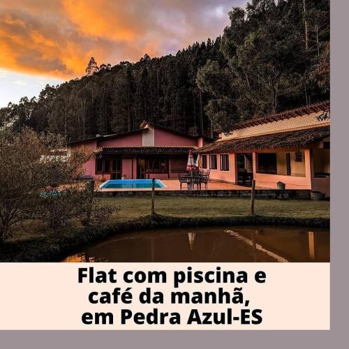 a picture of a house with the words flat cone pizzeria cafe da manima at Pousada Aracê in Pedra Azul