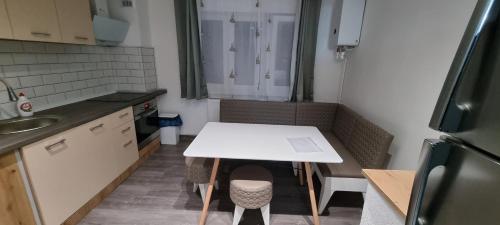 Dapur atau dapur kecil di Apartament L & L