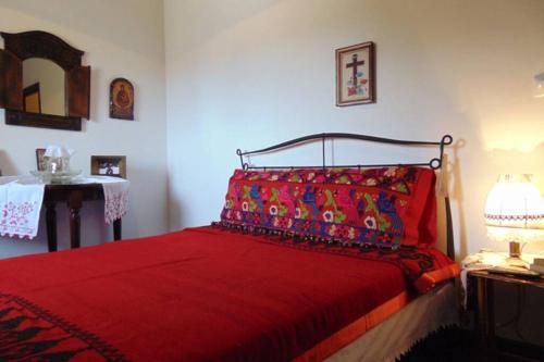 Säng eller sängar i ett rum på Villa Strata (a path to Psiloritis mountain)