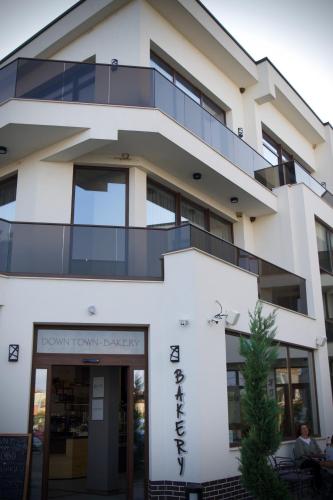 Galeriebild der Unterkunft DownTown Hotel and B&B in Burgas City