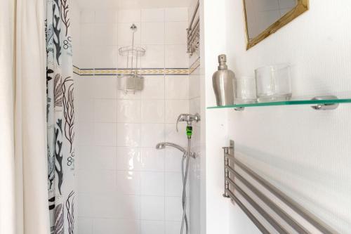 Koupelna v ubytování CABINE 56 - Comme une cabine de Bateau à l'entrée du Port