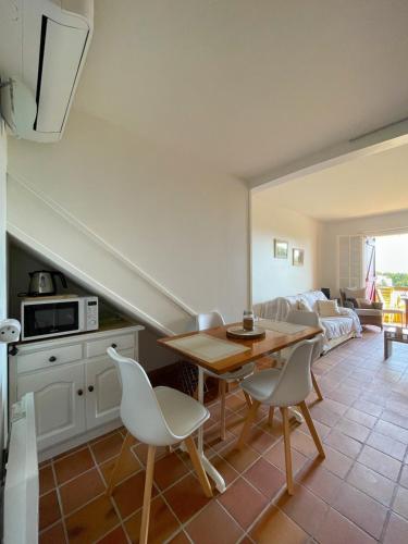 Superb Apartment With Balcony Near The Beach