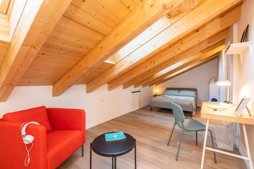 JOIVY Solari Tolstoj Apartments