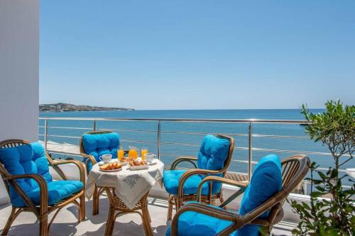 Amazing Seafront Suite