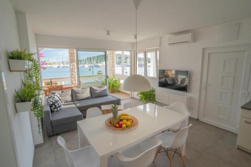 Apartmani Bilonic Rogoznica