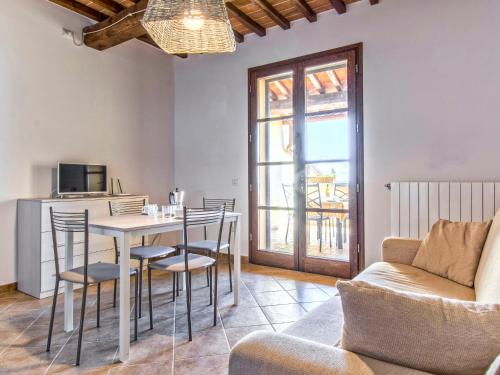 Η κουζίνα ή μικρή κουζίνα στο Apartment Poggio di Nocola-2 by Interhome