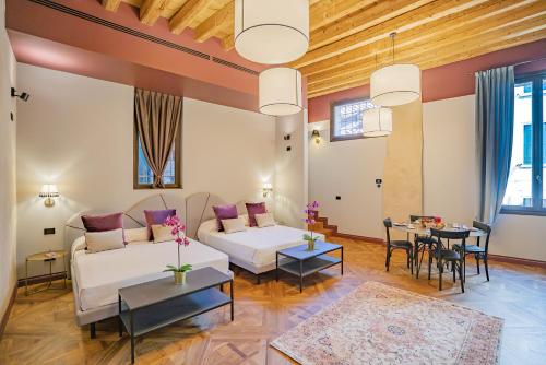 Posteľ alebo postele v izbe v ubytovaní Corte Rubbi 6 Deluxe Studio Apartment