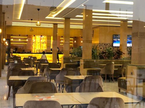 Restoran atau tempat lain untuk makan di Palm’s Motel
