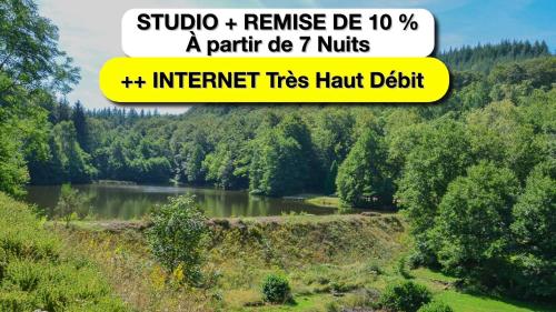 a text message with a picture of a river at Studio aux Sources de la Chabanne in Saint-Hilaire-les-Courbes
